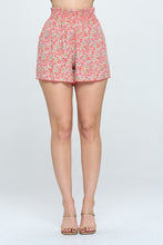 Load image into Gallery viewer, Smock waisted flare short pants