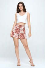 Load image into Gallery viewer, Smock waisted flare short pants