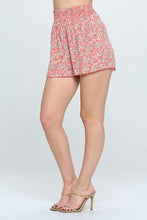 Load image into Gallery viewer, Smock waisted flare short pants